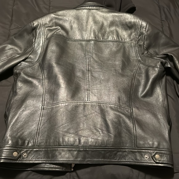 Leather jacket - Picture 5 of 5